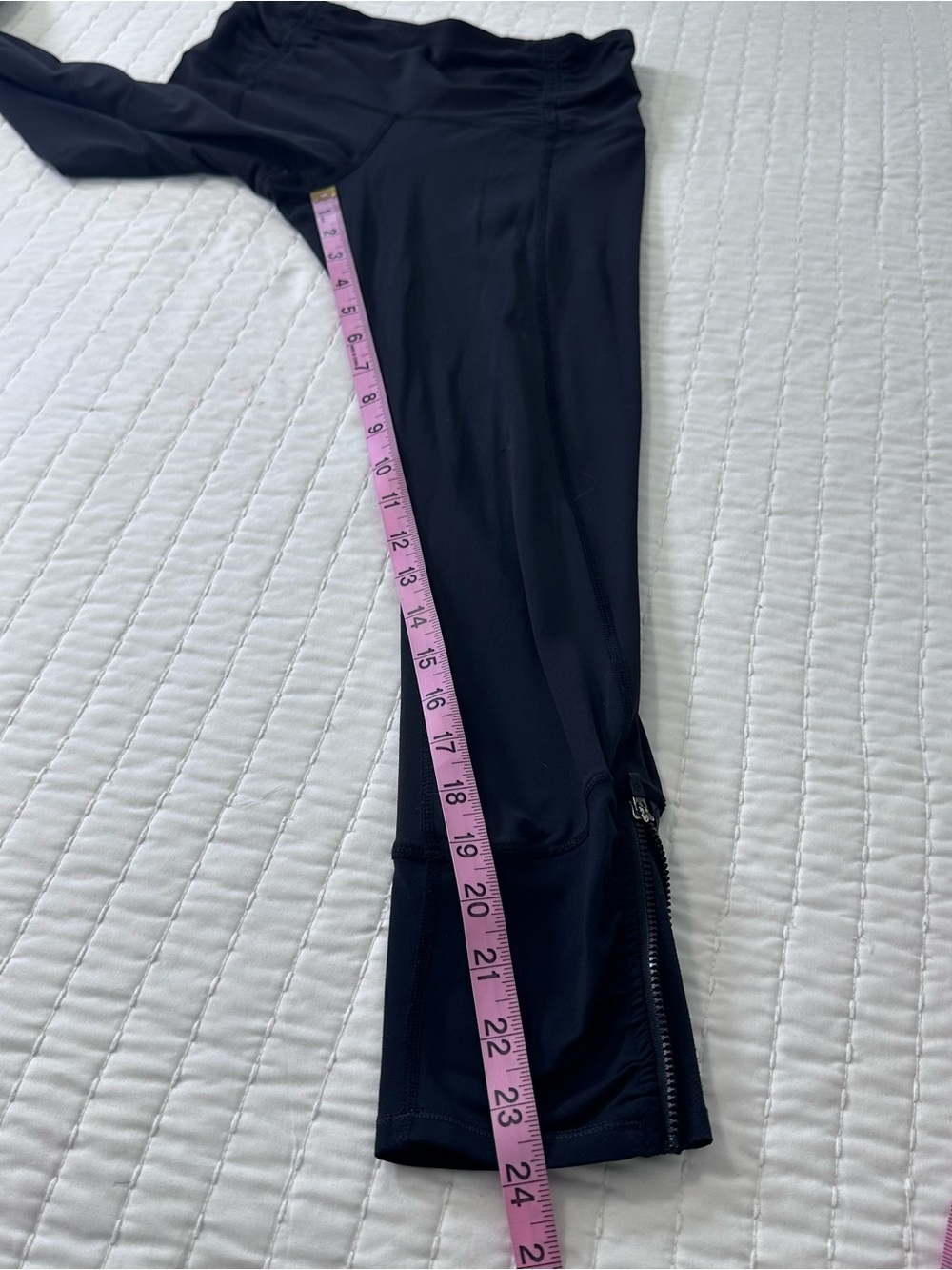 lululemon Runday Black Cropped High-Rise Capri Ruched Zipper Pocket Legging 4 - Picture 10 of 13